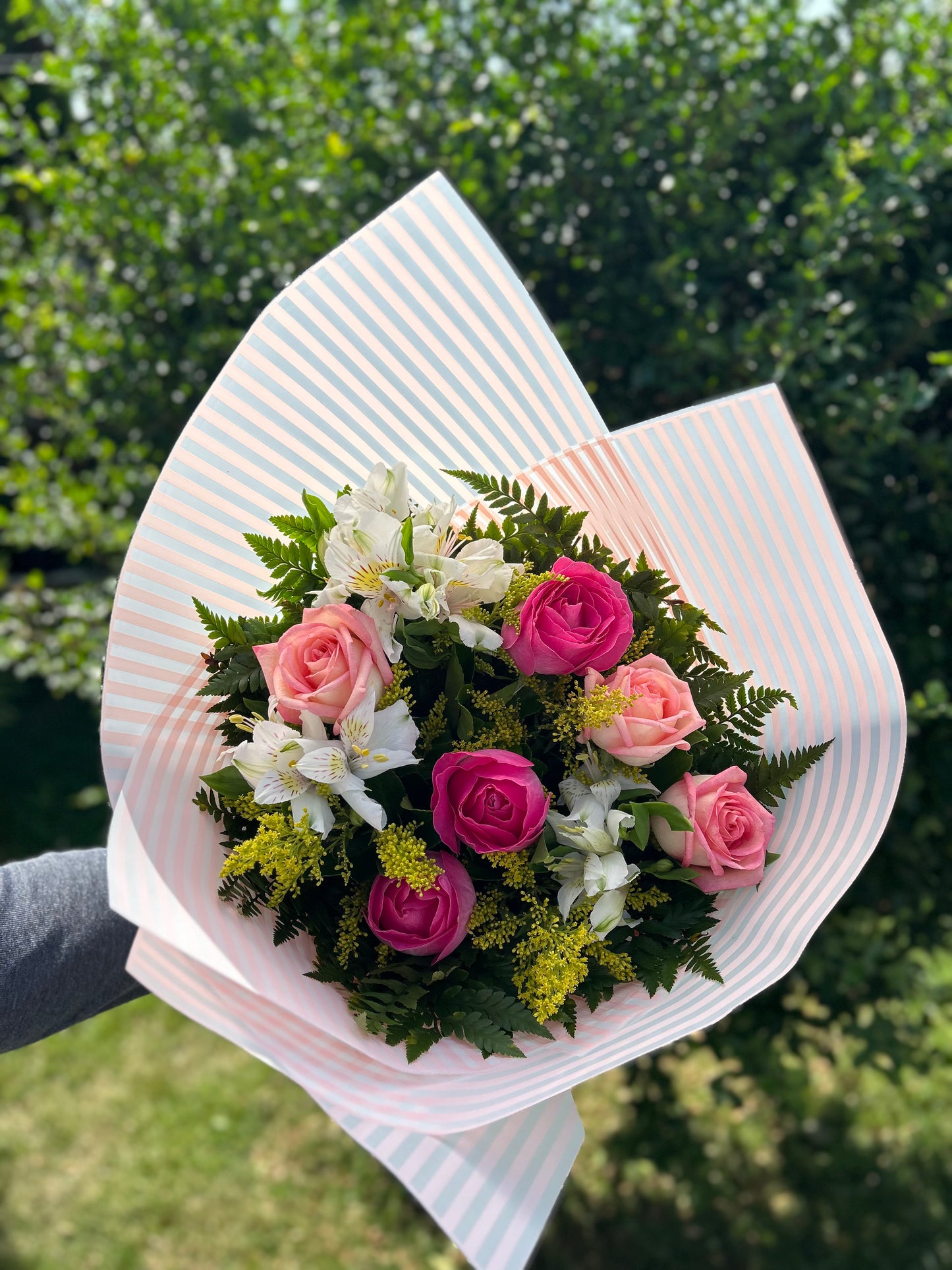 Buquê de 6 Rosas Cor de Rosa